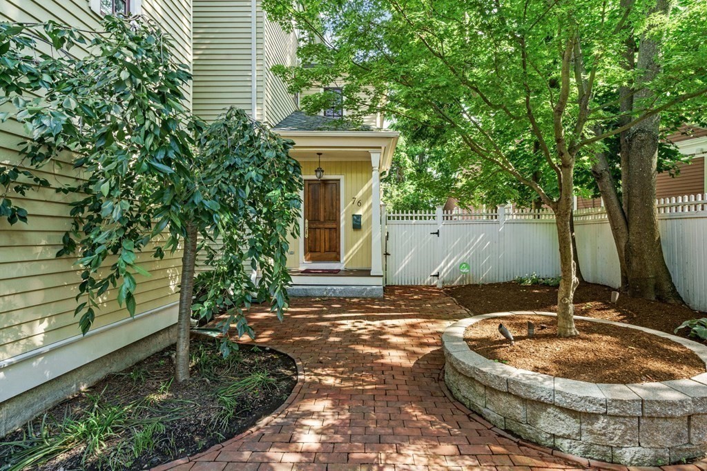 2 bed, 2 bath apartment for rent at 76 Putnam Ave Unit 3, Cambridge — photo 5 of 28