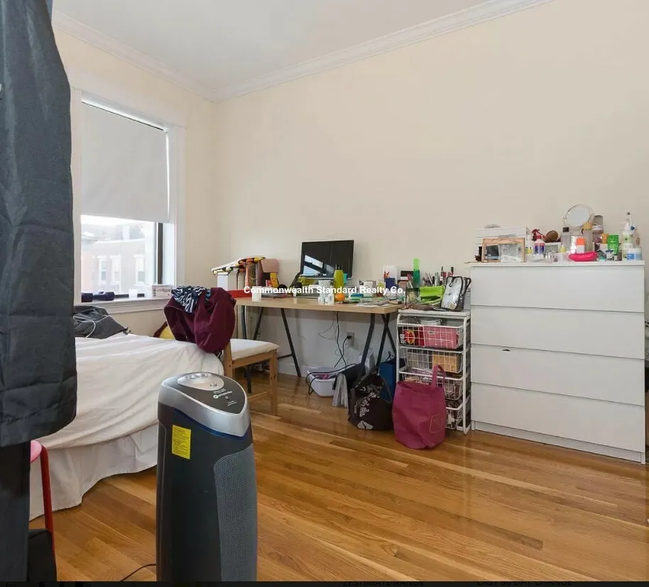 4 bed, 2 bath apartment for rent at 76 Quint Ave Unit 10, Allston — photo 2 of 50