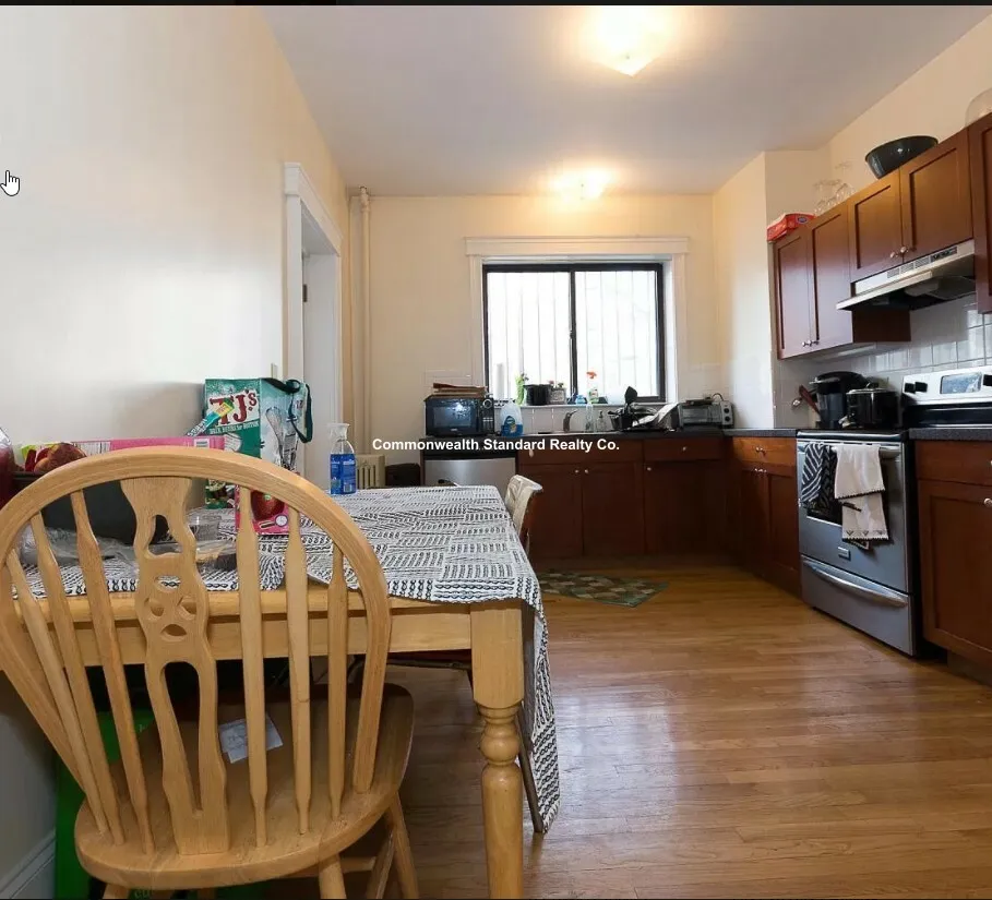 4 bed, 2 bath apartment for rent at 76 Quint Ave Unit 10, Allston — photo 5 of 50