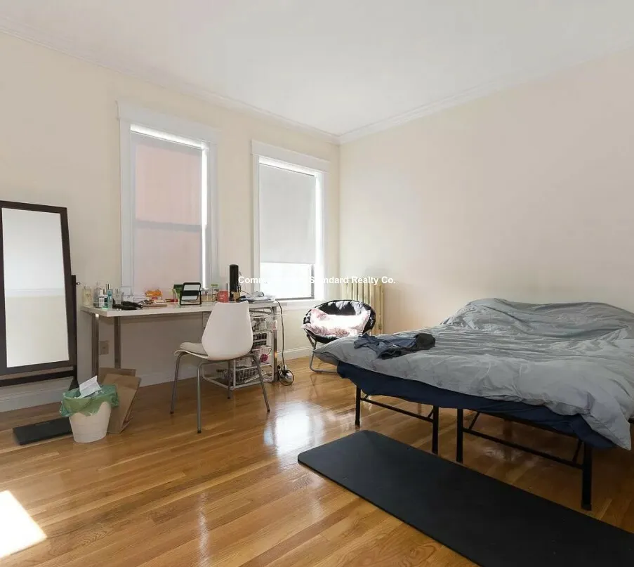 4 bed, 2 bath apartment for rent at 76 Quint Ave Unit 10, Allston — photo 9 of 50