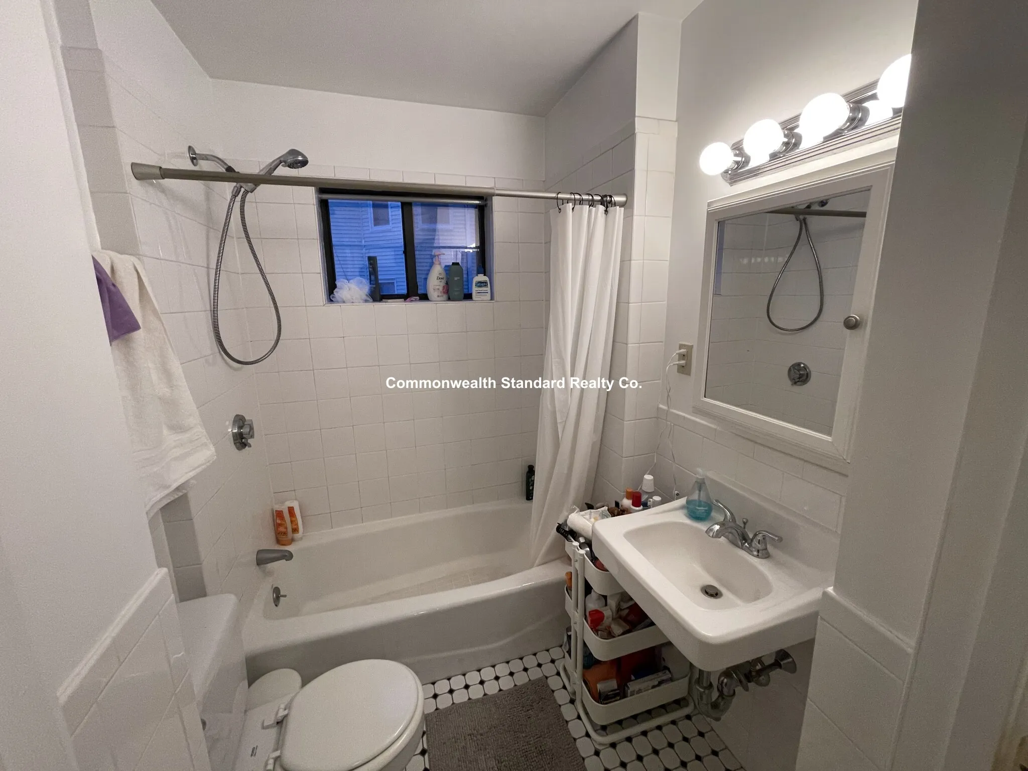1 bed, 1 bath apartment for rent at 76 Quint Ave Unit 3, Allston — photo 15 of 38