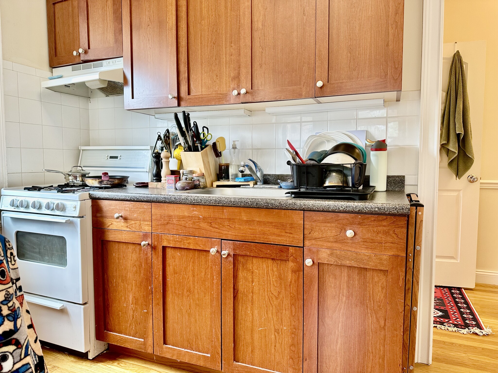 1 bed, 1 bath apartment for rent at 76 Quint Ave Unit 7, Allston — photo 8 of 14