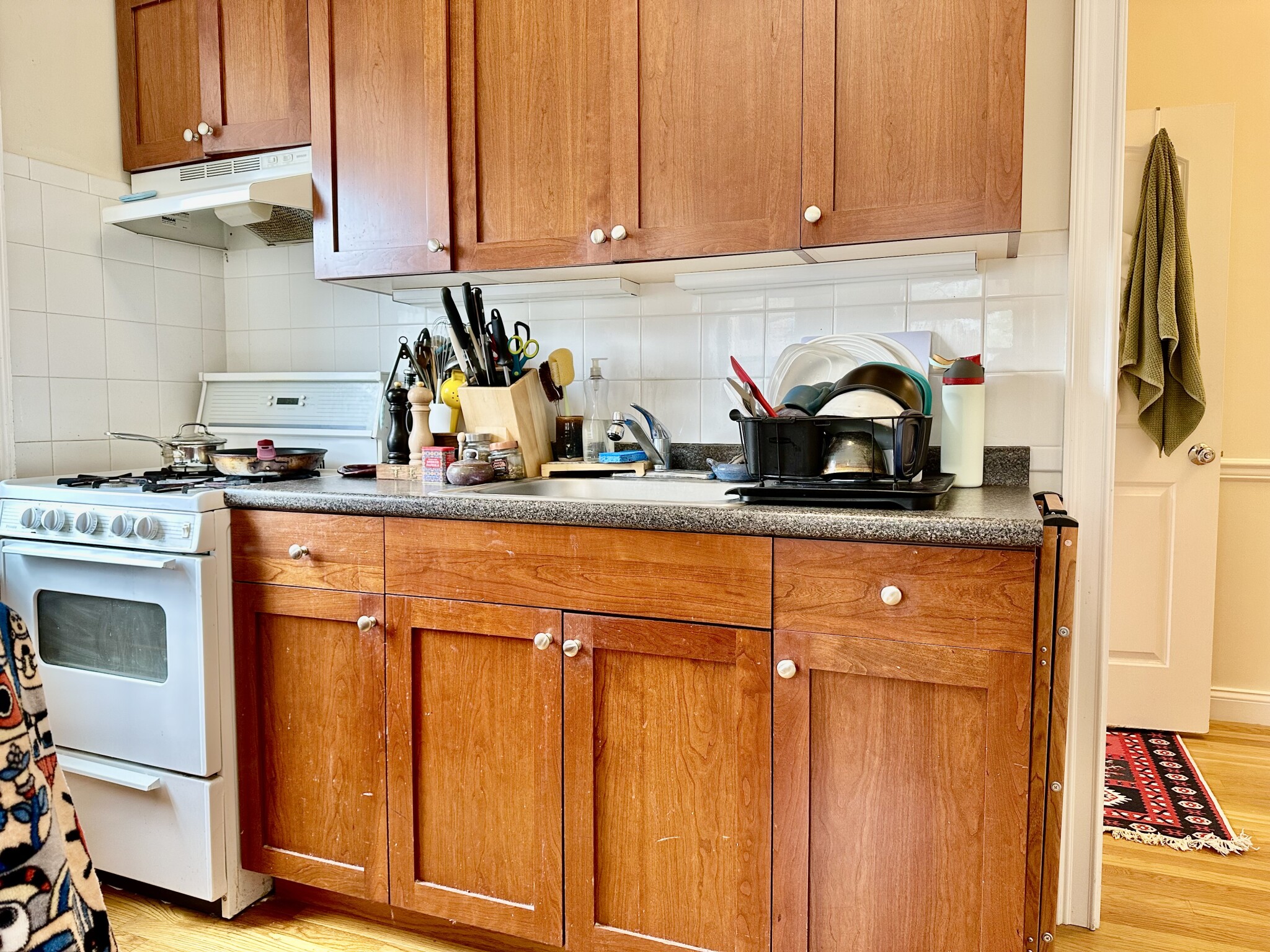 1 bed, 1 bath apartment for rent at 76 Quint Ave Unit 7, Allston — photo 9 of 14