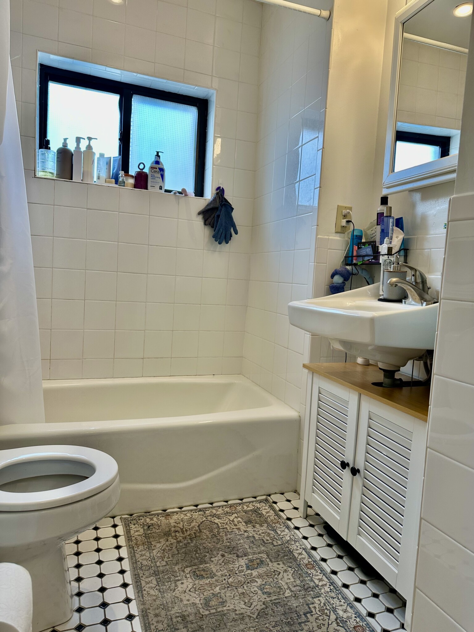 1 bed, 1 bath apartment for rent at 76 Quint Ave Unit 7, Allston — photo 10 of 14
