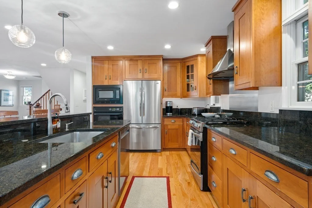 5 bed, 4+ bath apartment for rent at 76 Rockaway, Marblehead — photo 3 of 35
