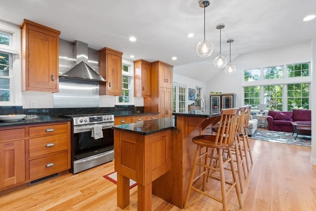 5 bed, 4+ bath apartment for rent at 76 Rockaway, Marblehead — photo 8 of 35