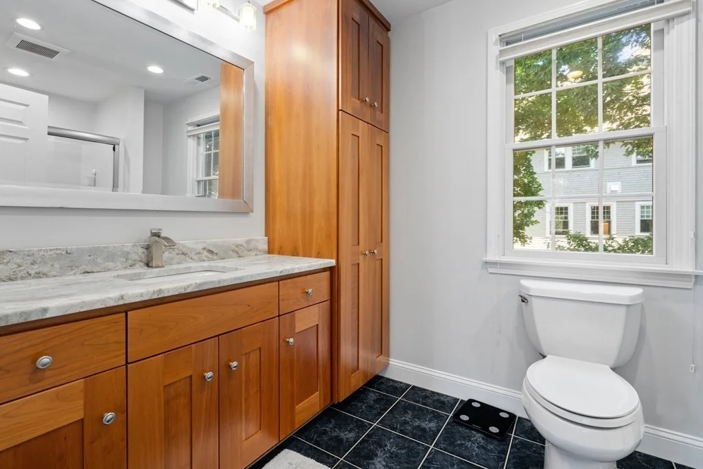 5 bed, 4+ bath apartment for rent at 76 Rockaway, Marblehead — photo 25 of 35