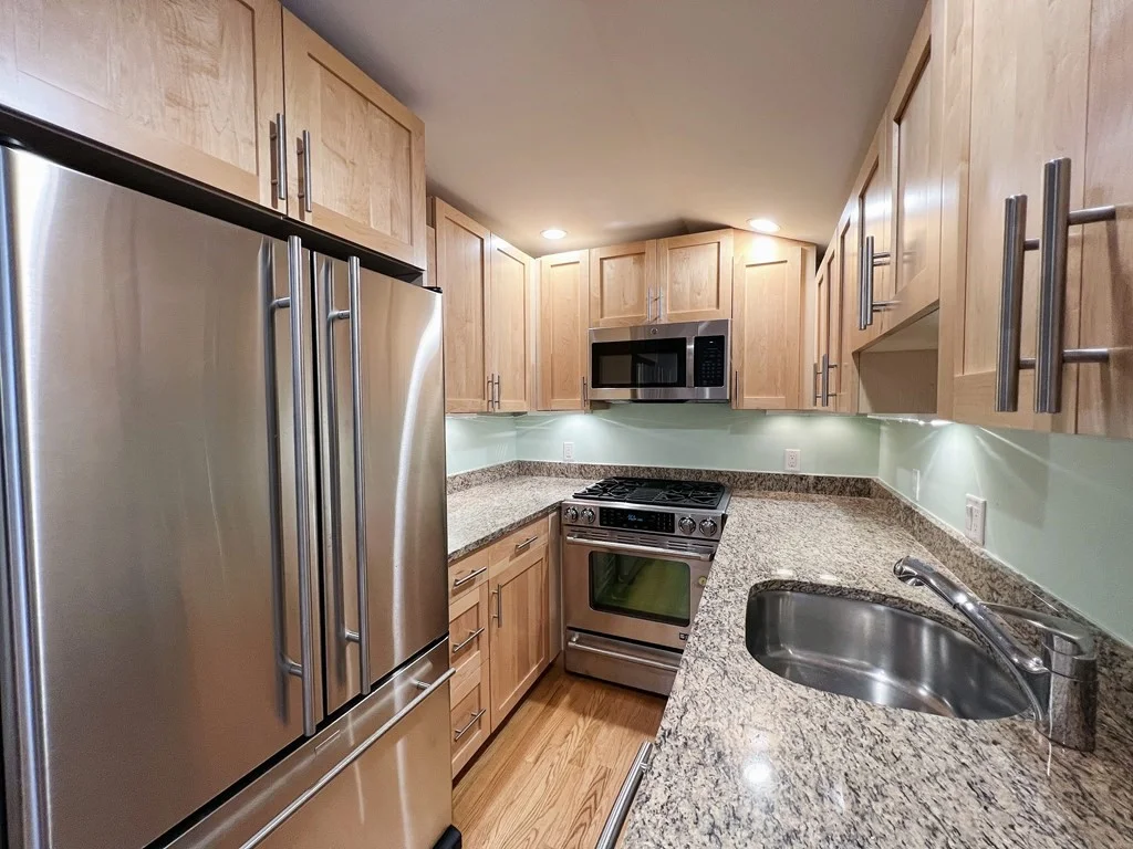 2 bed, 2 bath apartment for rent at 76 Sewall Ave Unit C, Brookline — photo 10 of 24