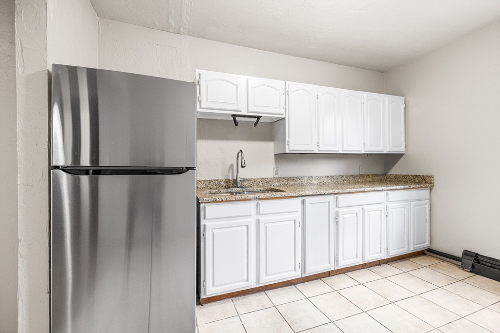 2 bed, 1 bath apartment for rent at 76 Sherman Unit 2, Gardner — photo 8 of 15