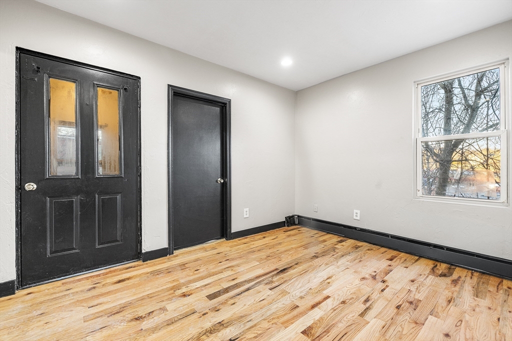 2 bed, 1 bath apartment for rent at 76 Sherman Unit 2, Gardner — photo 6 of 15
