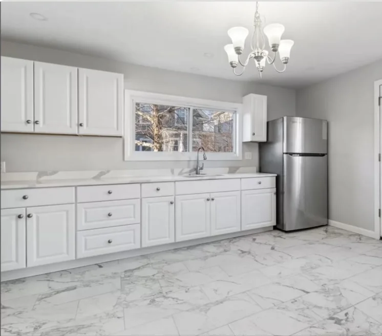 2 bed, 1 bath apartment for rent at 76 Spencer St Unit 1, Lynn — photo 2 of 5