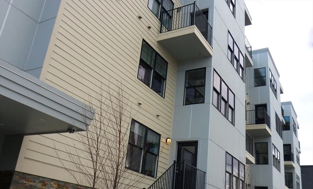 1 bed, 1 bath apartment for rent at 76 Stonley Rd Unit 24, Jamaica Plain — photo 2 of 14