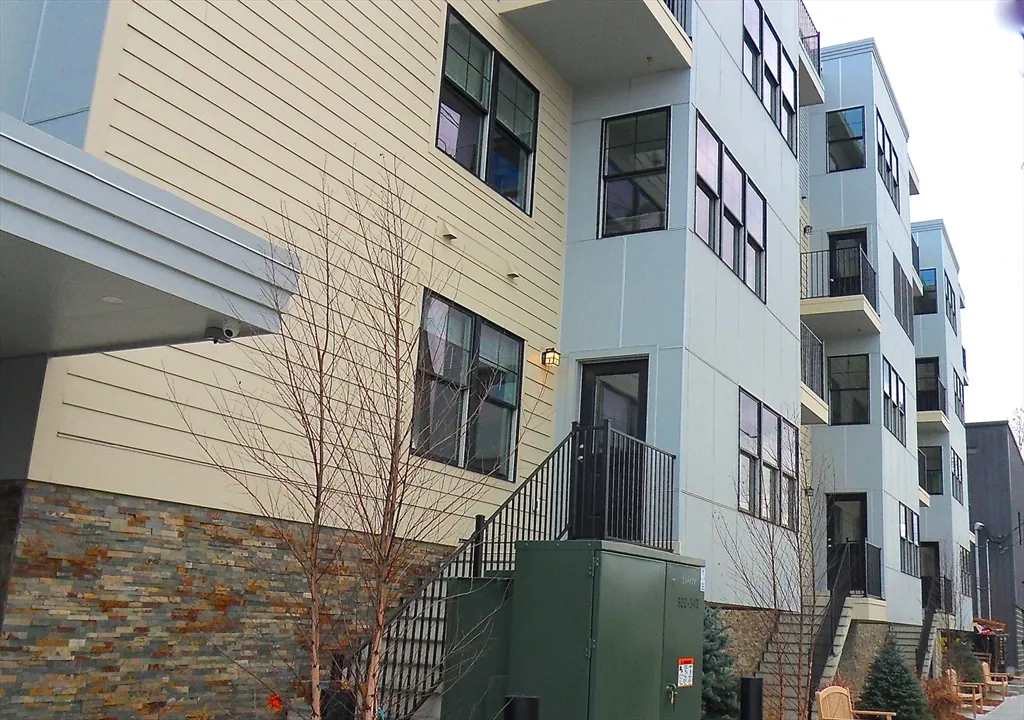 1 bed, 1 bath apartment for rent at 76 Stonley Rd Unit 24, Jamaica Plain — photo 1 of 14
