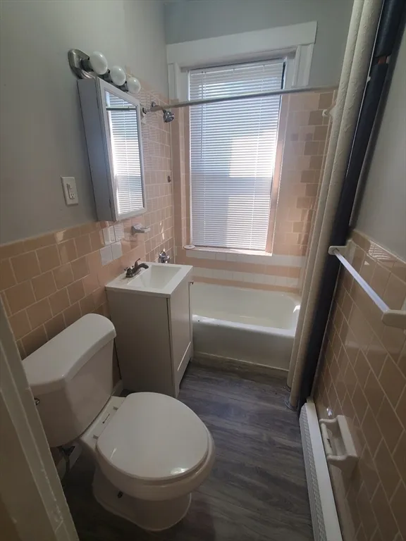 1 bed, 1 bath apartment for rent at 76 Walnut Park Unit 1, Roxbury — photo 9 of 12
