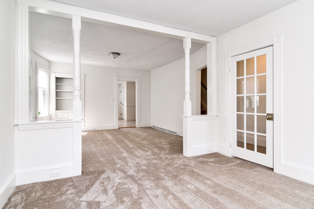 4 bed, 1 bath apartment for rent at 76 Walnut St Unit 76, Natick — photo 8 of 25