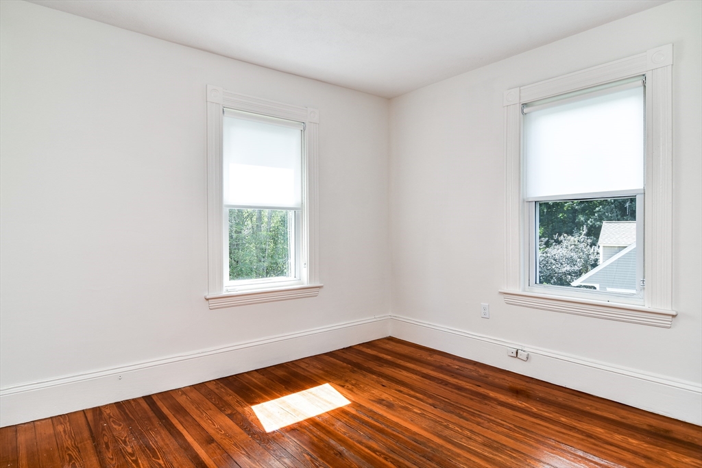 4 bed, 1 bath apartment for rent at 76 Walnut St Unit 76, Natick — photo 19 of 25