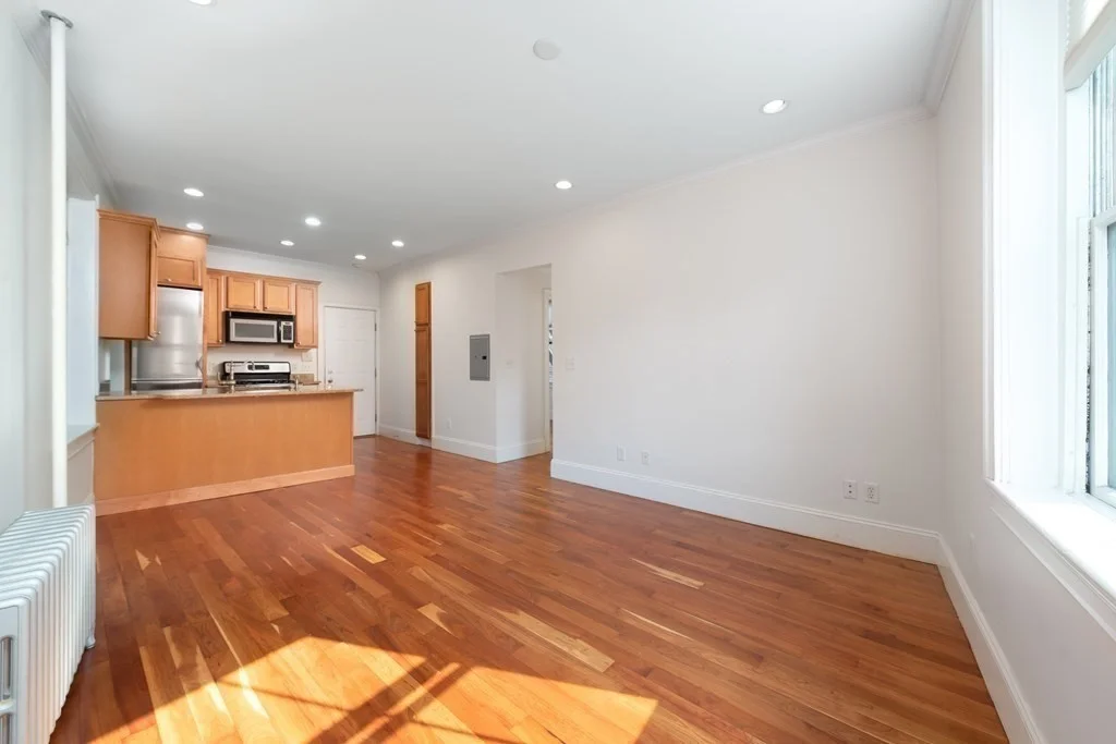 2 bed, 1 bath apartment for rent at 76 West Cedar St Unit 3R, Beacon Hill — photo 9 of 21