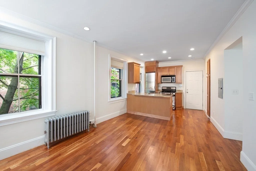 2 bed, 1 bath apartment for rent at 76 West Cedar St Unit 3R, Beacon Hill — photo 8 of 21