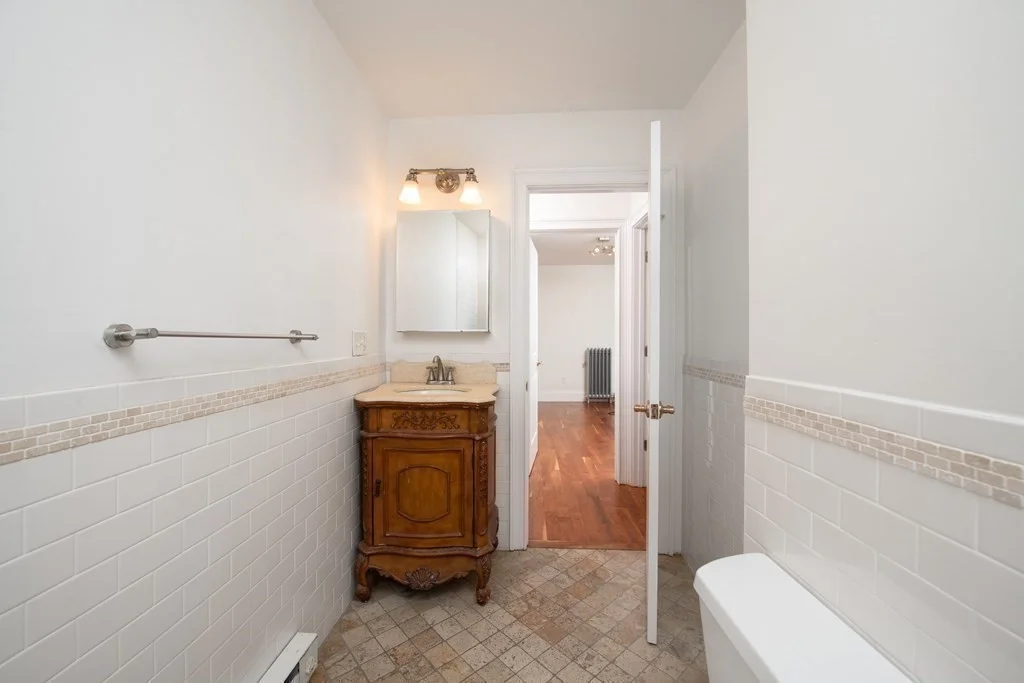 2 bed, 1 bath apartment for rent at 76 West Cedar St Unit 3R, Beacon Hill — photo 16 of 21