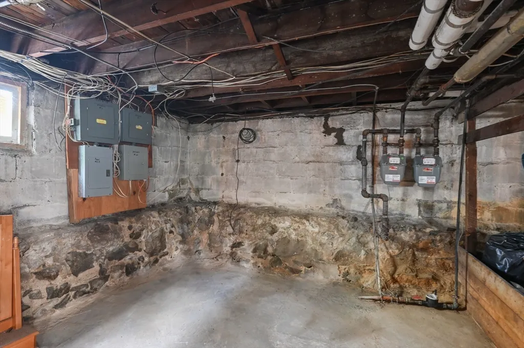 2 bed, 1 bath apartment for rent at 76 Windsor Rd Unit 1, Tufts University — photo 31 of 32