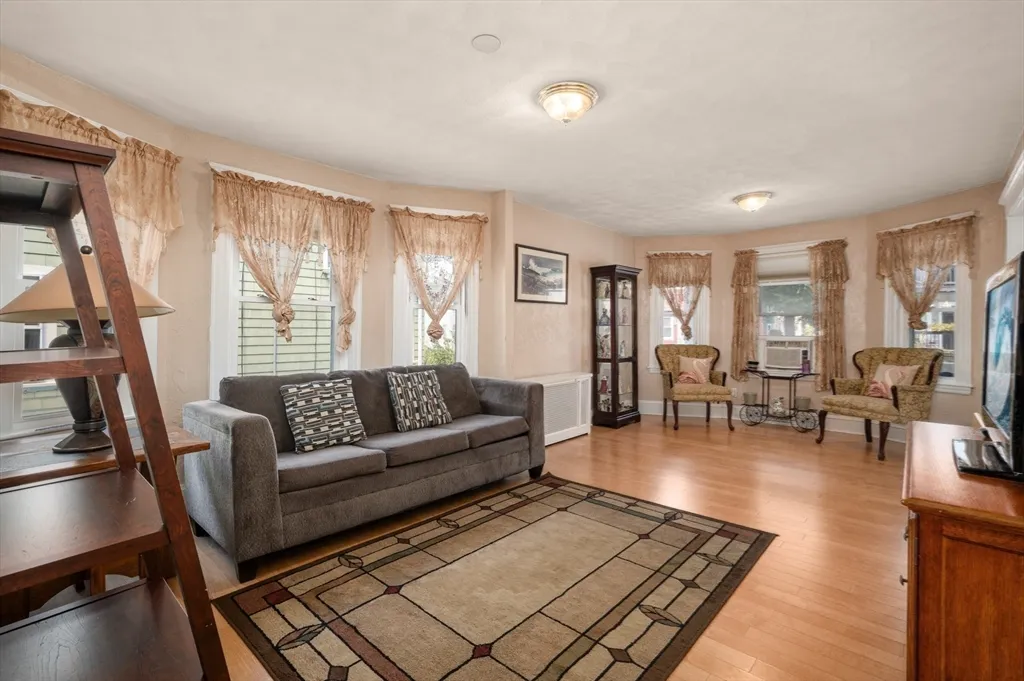 2 bed, 1 bath apartment for rent at 76 Windsor Rd Unit 1, Tufts University — photo 12 of 32