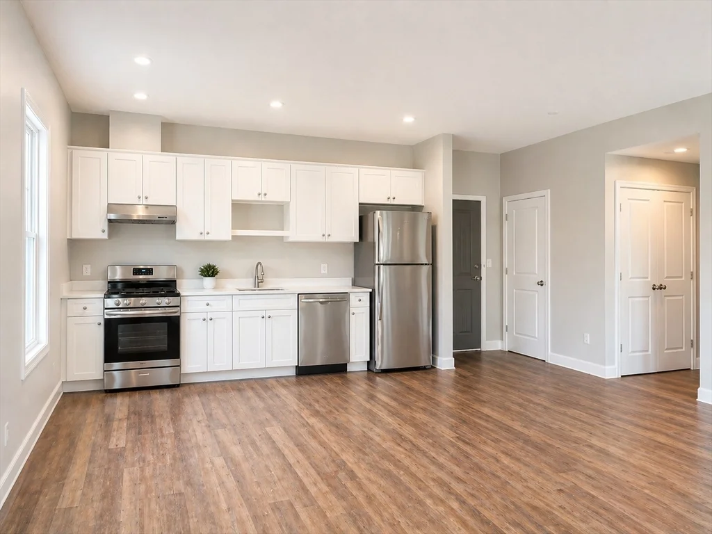 2 bed, 2 bath apartment for rent at 760-770 Washington St Unit 201, Stoughton — photo 2 of 5