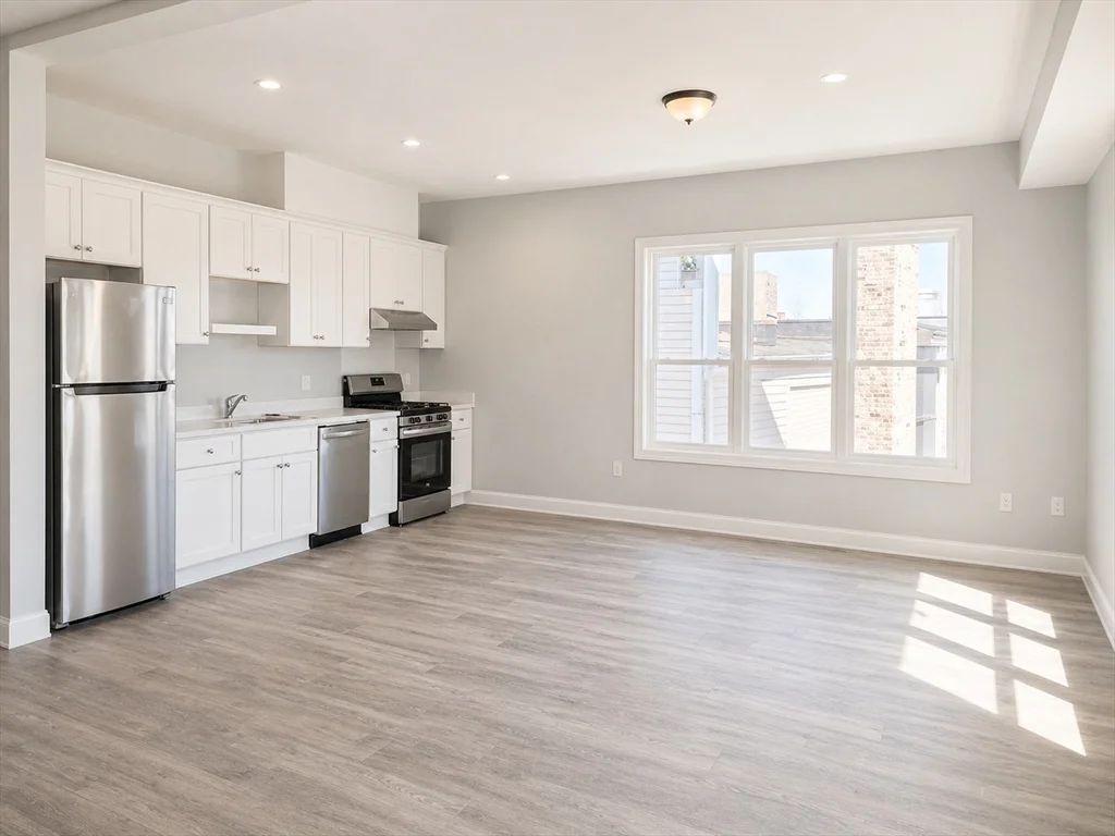 1 bed, 1 bath apartment for rent at 760-770 Washington St Unit 406, Stoughton — photo 2 of 4