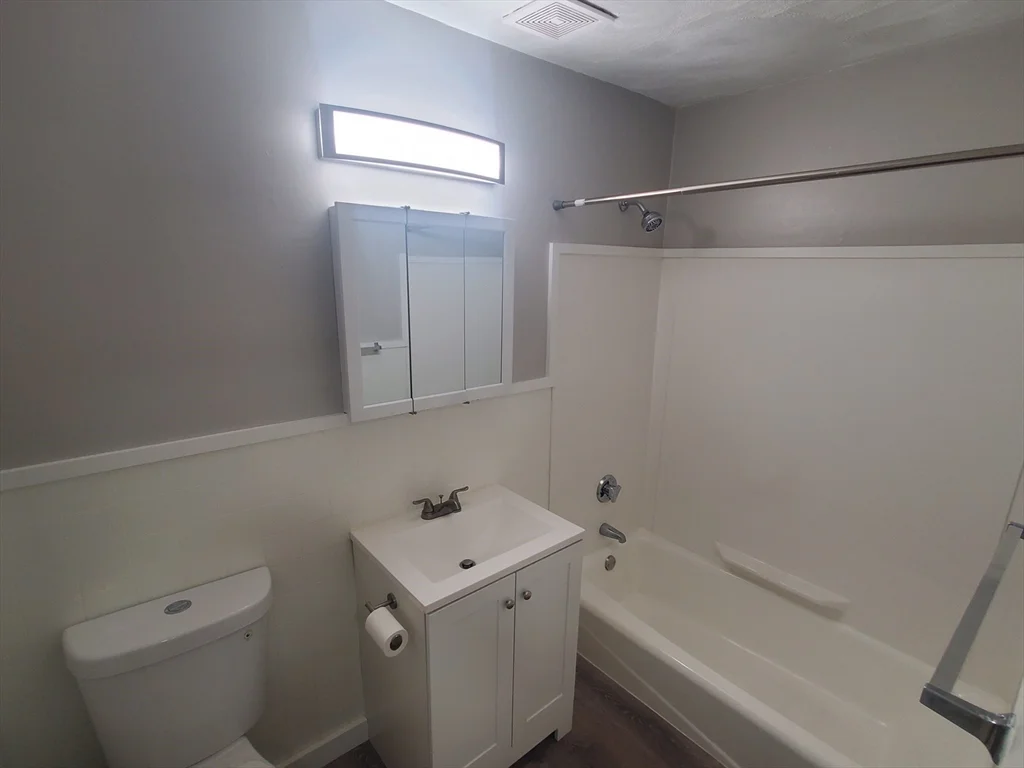 2 bed, 1 bath apartment for rent at 760 Cummins Highway Unit 12, Mattapan — photo 5 of 14