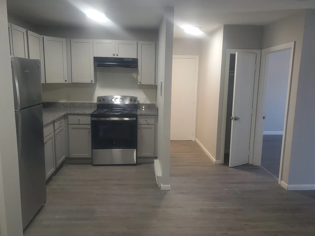 2 bed, 1 bath apartment for rent at 760 Cummins Highway Unit 26, Mattapan — photo 3 of 18