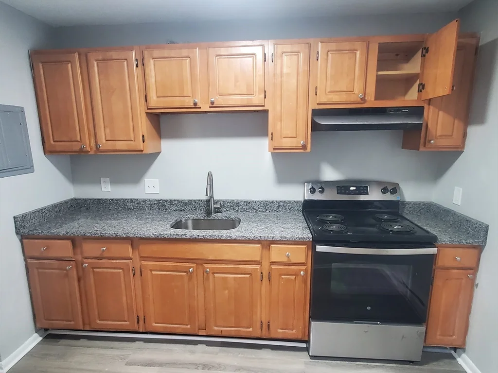 2 bed, 1 bath apartment for rent at 760 Cummins Highway Unit 28, Mattapan — photo 2 of 18