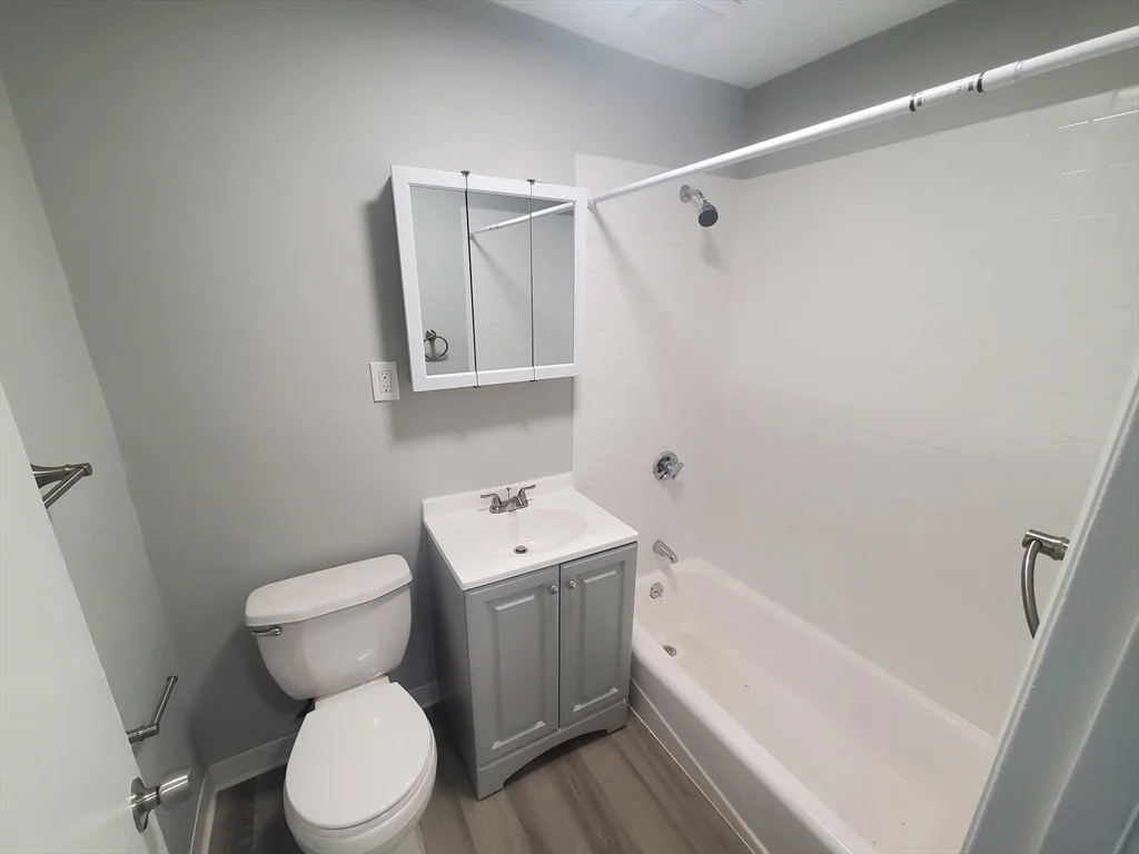 2 bed, 1 bath apartment for rent at 760 Cummins Highway Unit 28, Mattapan — photo 11 of 18
