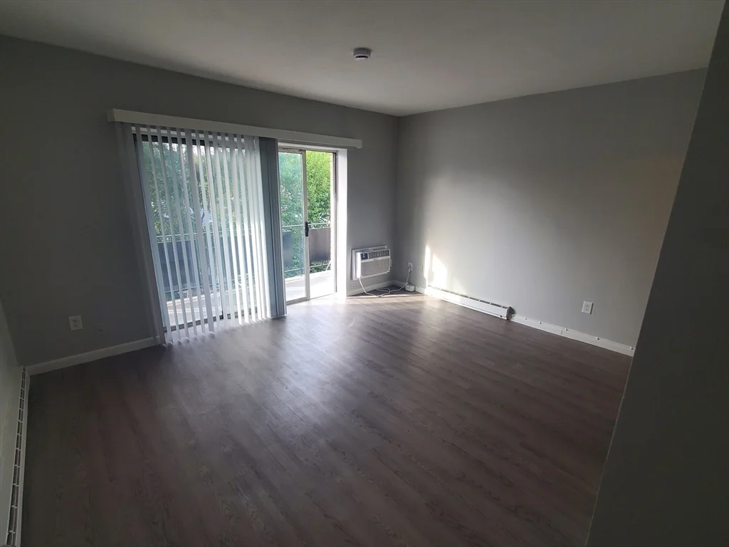 Studio bed, 1 bath apartment for rent at 760 Cummins Highway Unit 34, Mattapan — photo 7 of 17