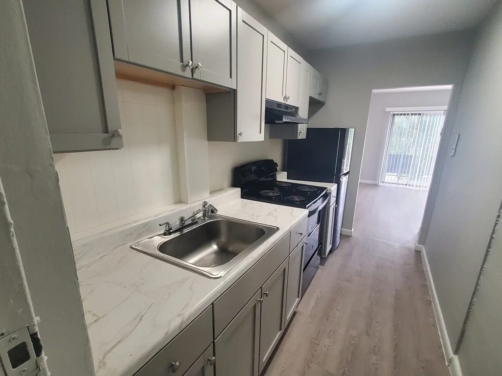 Studio bed, 1 bath apartment for rent at 760 Cummins Highway Unit 34, Mattapan — photo 2 of 17