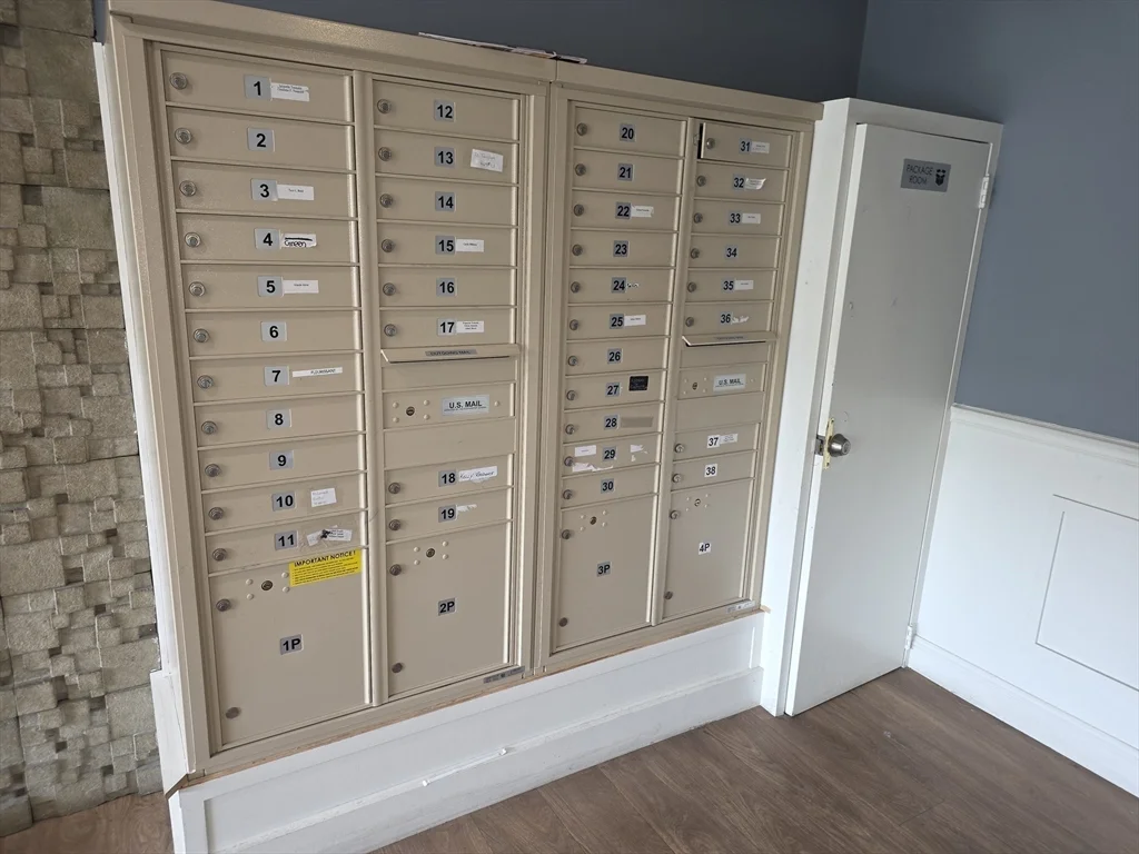 Studio bed, 1 bath apartment for rent at 760 Cummins Highway Unit 34, Mattapan — photo 14 of 17