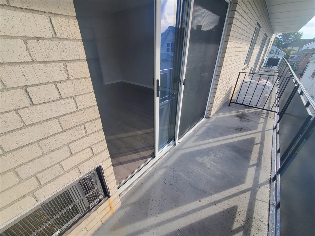 Studio bed, 1 bath apartment for rent at 760 Cummins Highway Unit 34, Mattapan — photo 10 of 17
