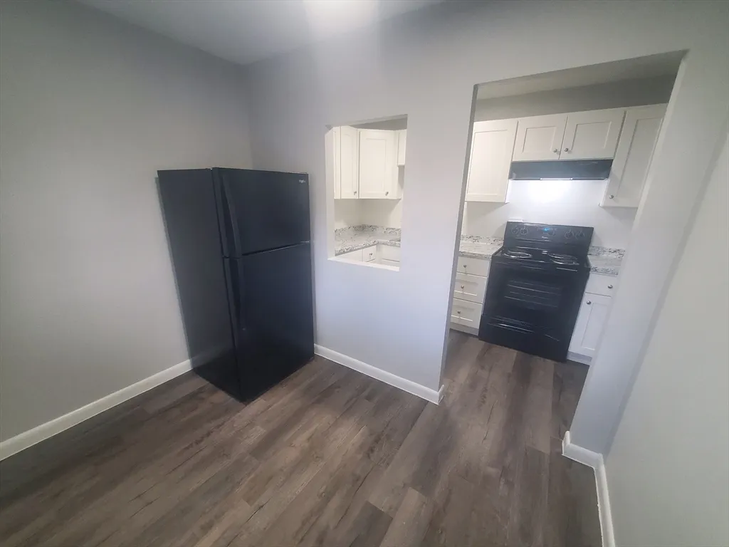 1 bed, 1 bath apartment for rent at 760 Cummins Highway Unit 4, Mattapan — photo 4 of 10