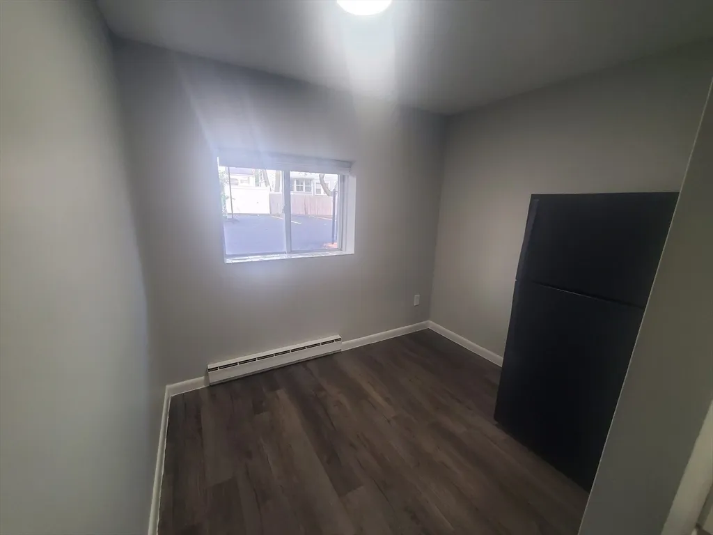 1 bed, 1 bath apartment for rent at 760 Cummins Highway Unit 4, Mattapan — photo 5 of 10