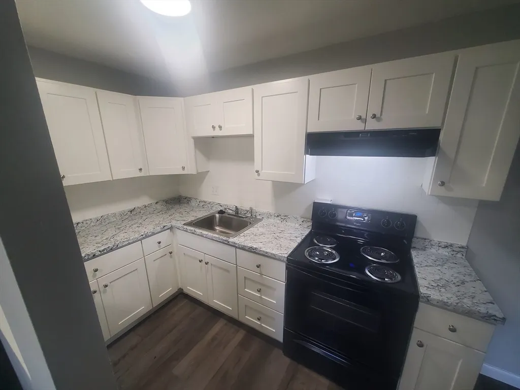 1 bed, 1 bath apartment for rent at 760 Cummins Highway Unit 4, Mattapan — photo 1 of 10