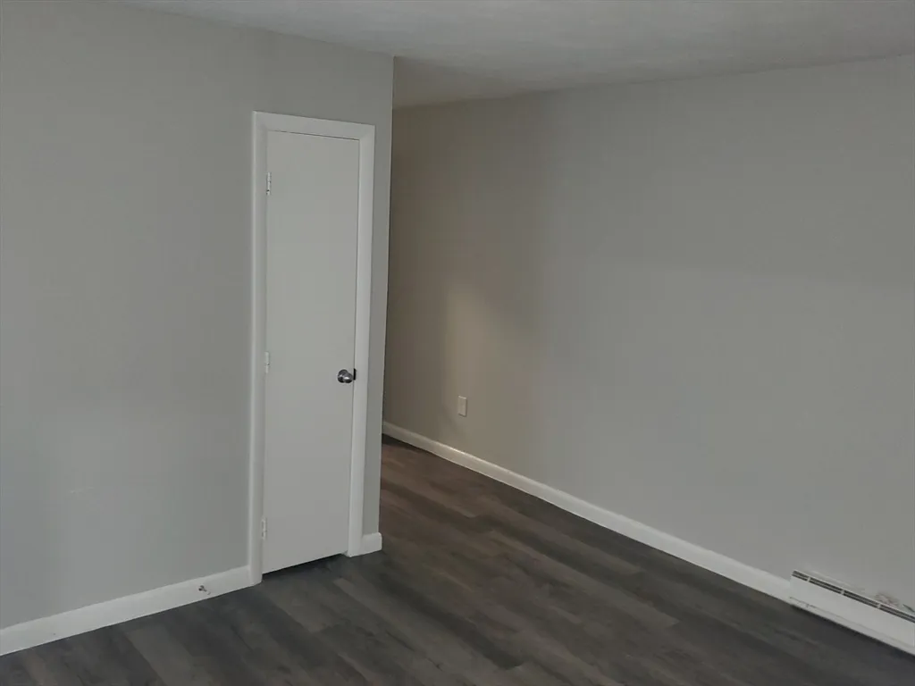 1 bed, 1 bath apartment for rent at 760 Cummins Highway Unit 4, Mattapan — photo 9 of 10