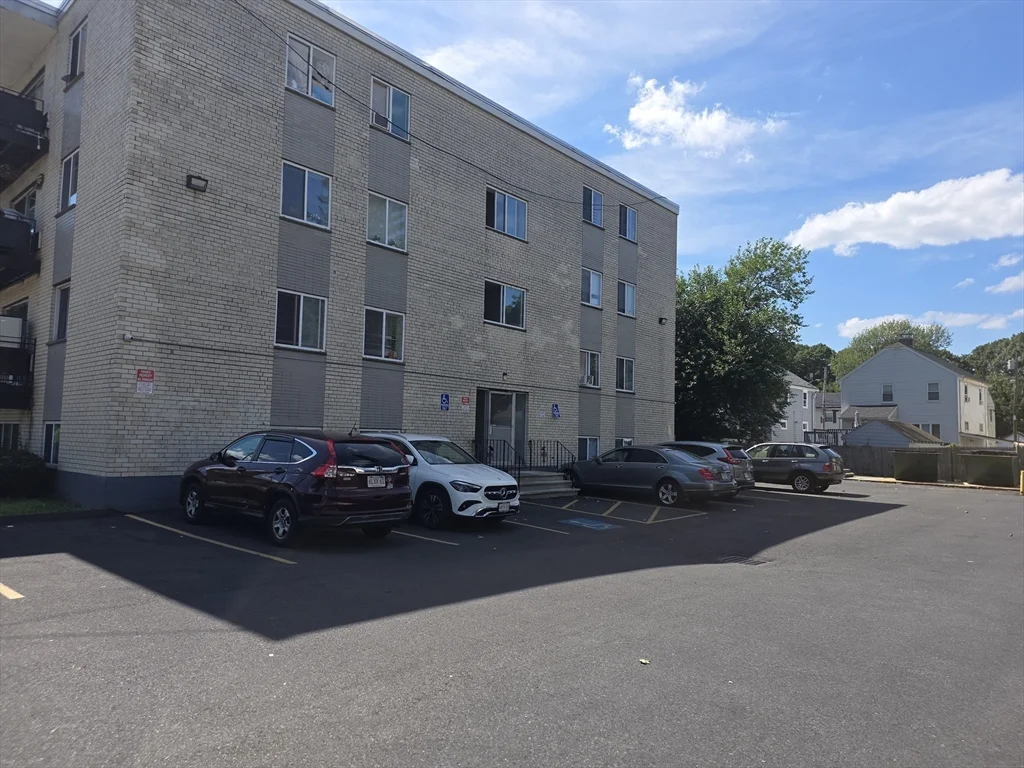 2 bed, 1 bath apartment for rent at 760 Cummins Highway Unit 6, Mattapan — photo 11 of 13