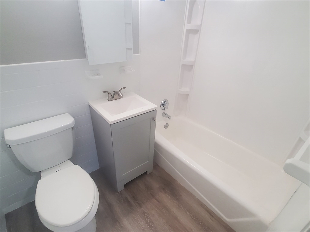 2 bed, 1 bath apartment for rent at 760 Cummins Highway Unit 8, Mattapan — photo 5 of 14