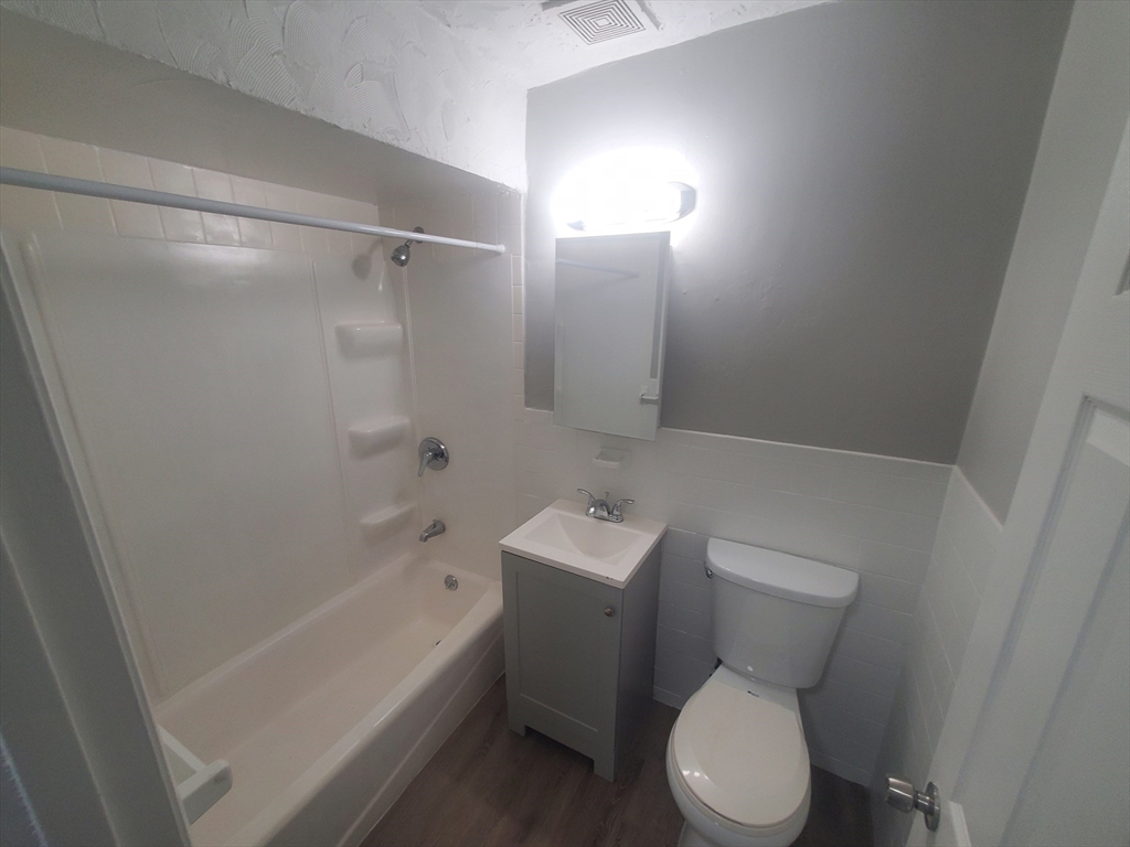 2 bed, 1 bath apartment for rent at 760 Cummins Highway Unit 9, Mattapan — photo 9 of 17