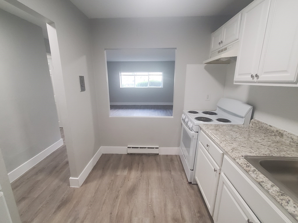 2 bed, 1 bath apartment for rent at 760 Cummins Highway Unit 9, Mattapan — photo 3 of 17