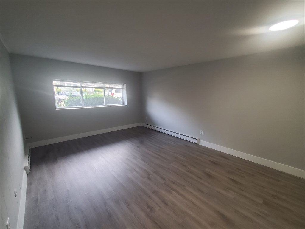 2 bed, 1 bath apartment for rent at 760 Cummins Highway Unit 9, Mattapan — photo 5 of 17