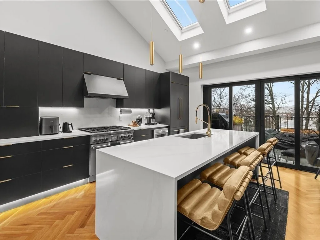 4 bed, 2 bath apartment for rent at 760 E Broadway Unit U:2, South Boston — photo 12 of 39