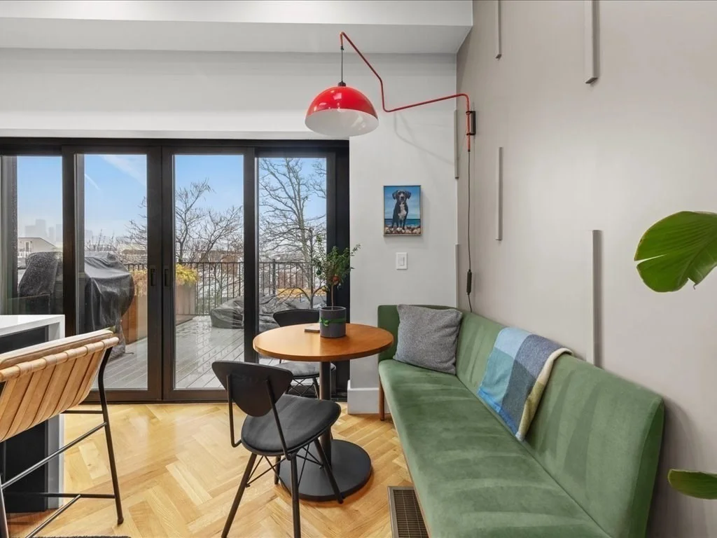 4 bed, 2 bath apartment for rent at 760 E Broadway Unit U:2, South Boston — photo 2 of 39