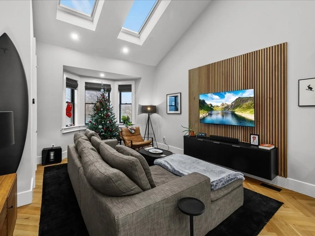 4 bed, 2 bath apartment for rent at 760 E Broadway Unit U:2, South Boston — photo 6 of 39