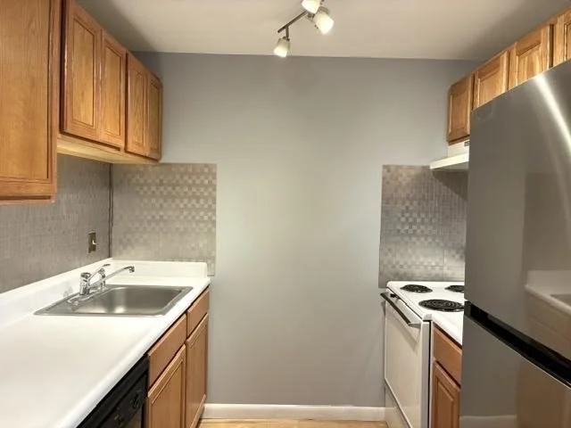 1 bed, 1 bath apartment for rent at 760 Farm Rd Unit 209, East Marlborough — photo 13 of 25