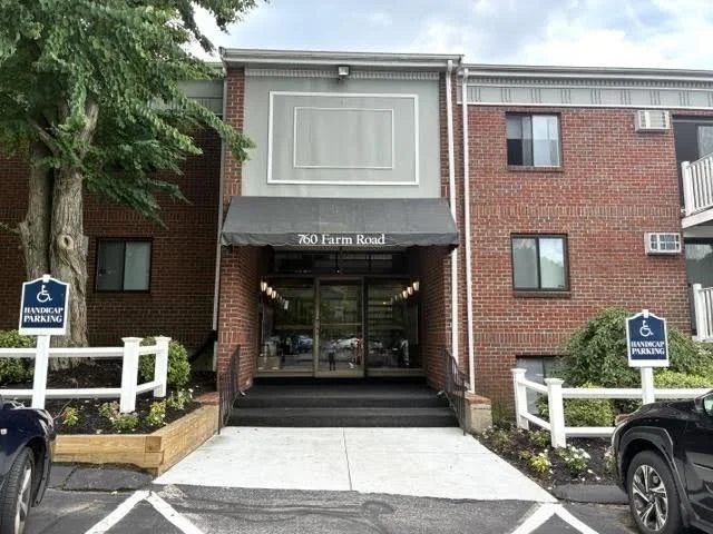1 bed, 1 bath apartment for rent at 760 Farm Rd Unit 209, East Marlborough — photo 2 of 25