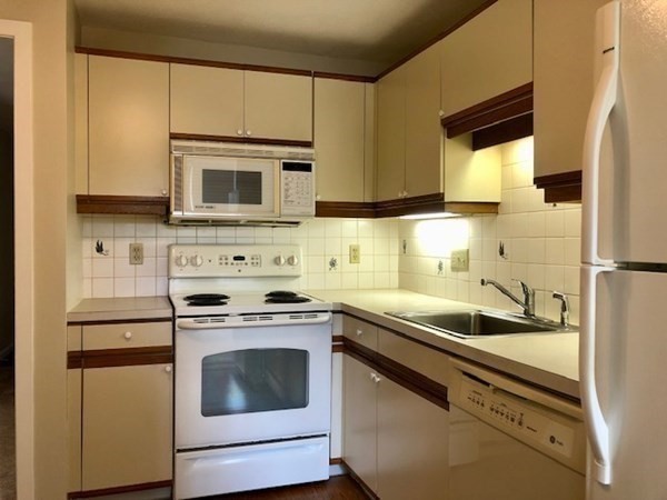 2 bed, 2 bath apartment for rent at 760 Highland Ave Unit 7, Needham — photo 5 of 22